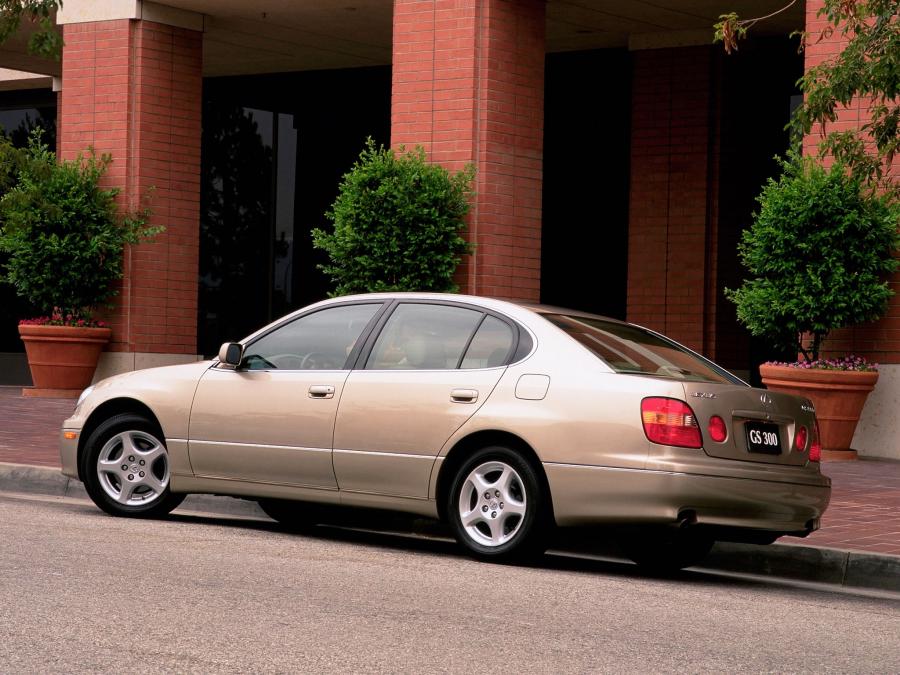  Lexus GS300 1997 года  (фото 7 из 16)
